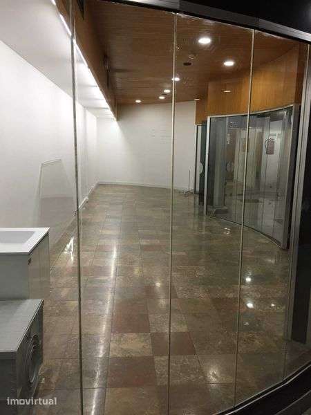 ALUGA-SE LOJA, arranjos costura, ATELIER, no centro de Lisboa - Grande imagem: 3/5