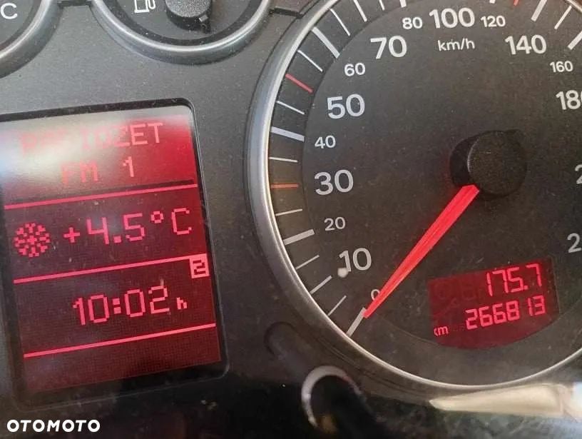 Audi A3 2.0 FSI Ambiente - 4
