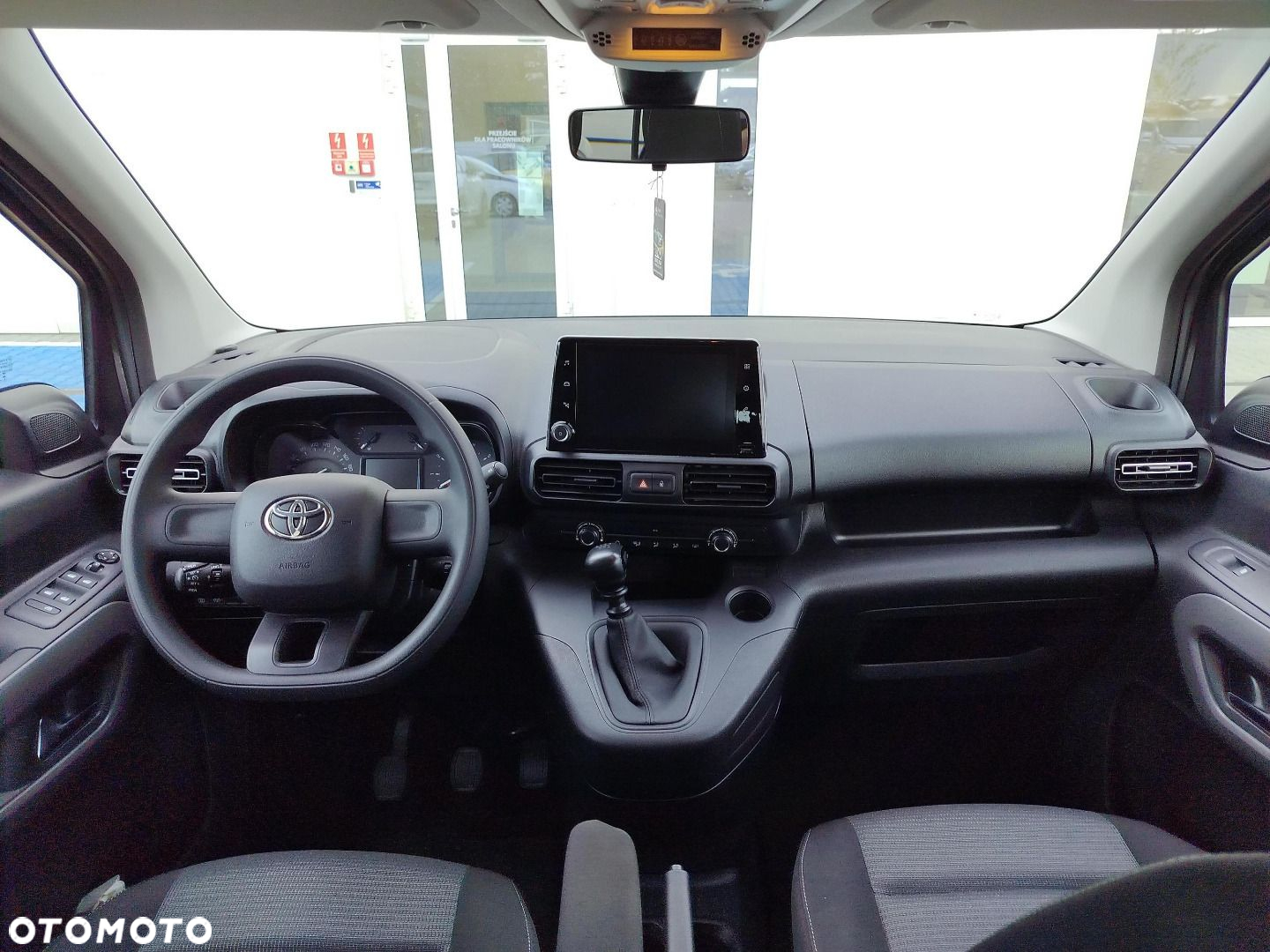 Toyota Proace City Verso 1.2 D-4T Business - 10