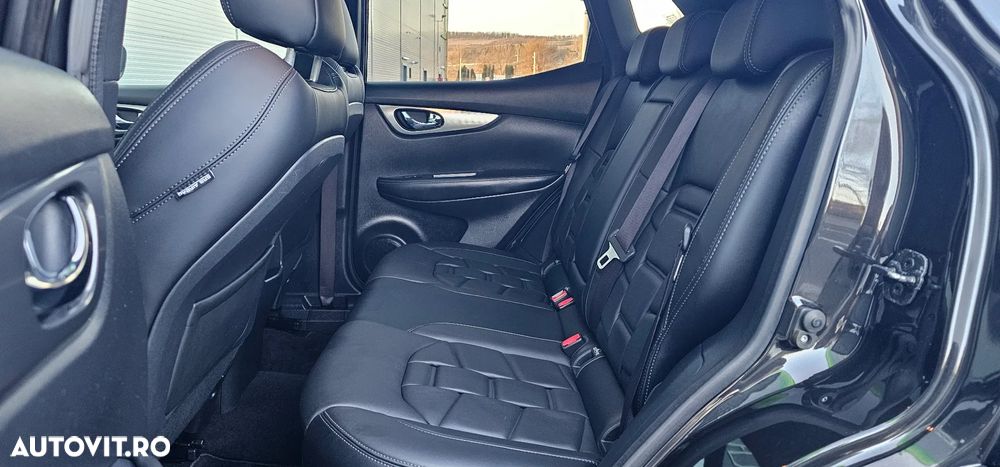 Nissan Qashqai 1.6 DCI Xtronic TEKNA+ - 9