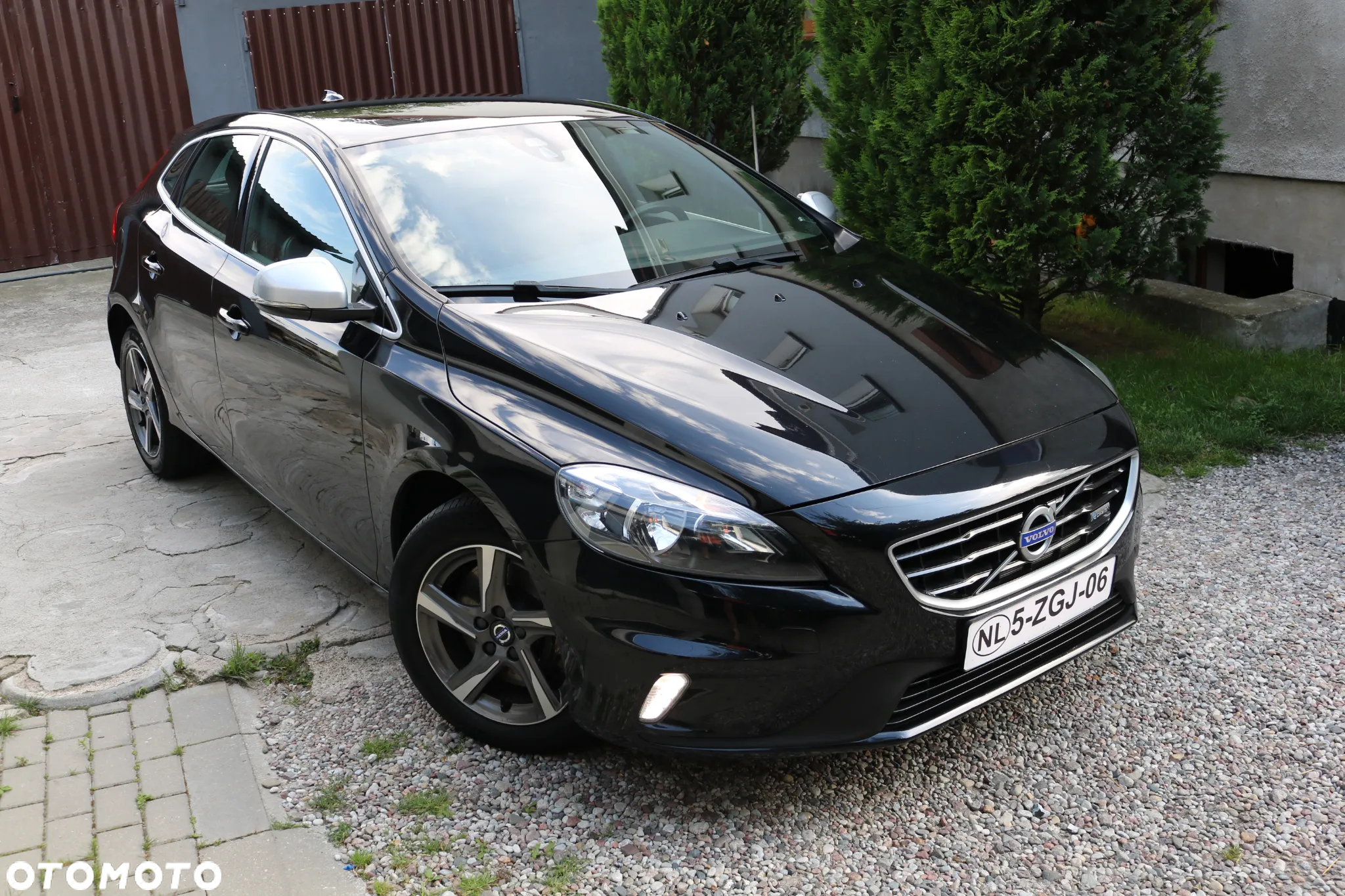Volvo V40 D4 Drive-E R-Design Momentum - 16