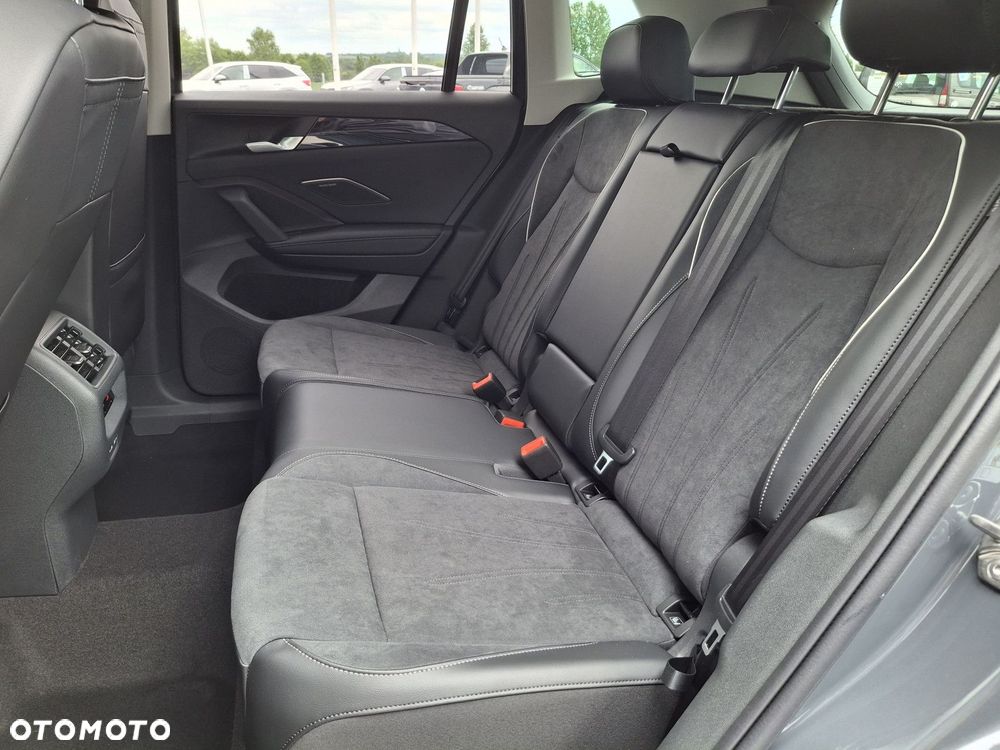 Volkswagen Tiguan - 14