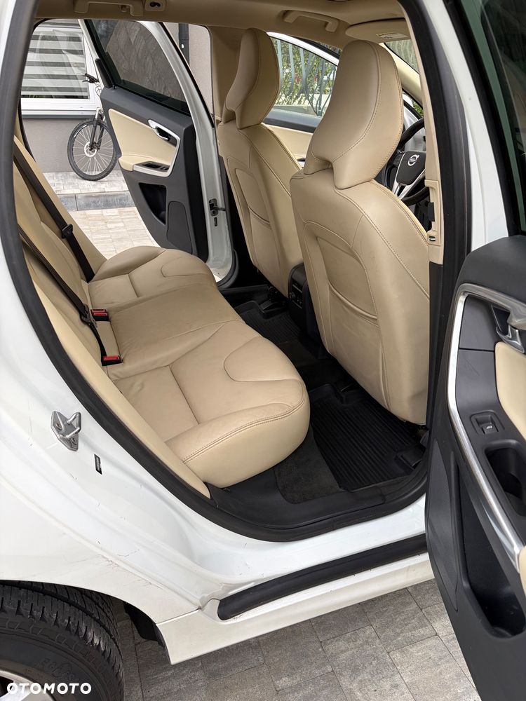 Volvo XC 60 - 13