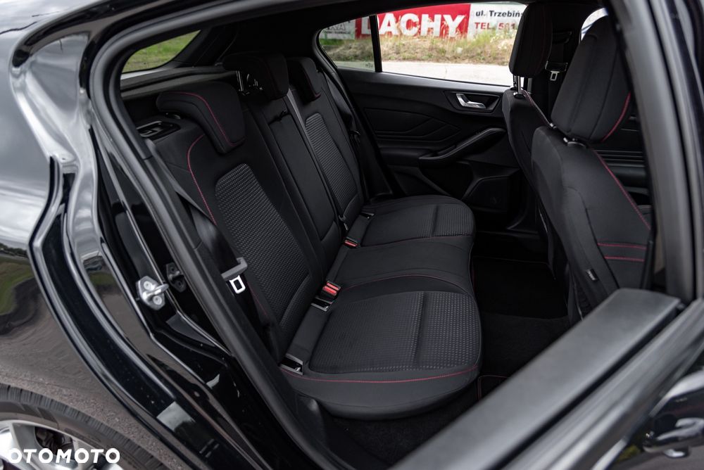 Ford Focus 1.0 EcoBoost Start-Stopp-System ST-LINE - 23
