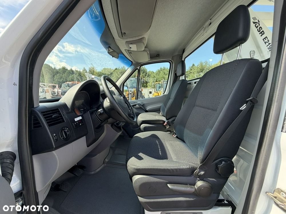 Mercedes-Benz Sprinter - 21
