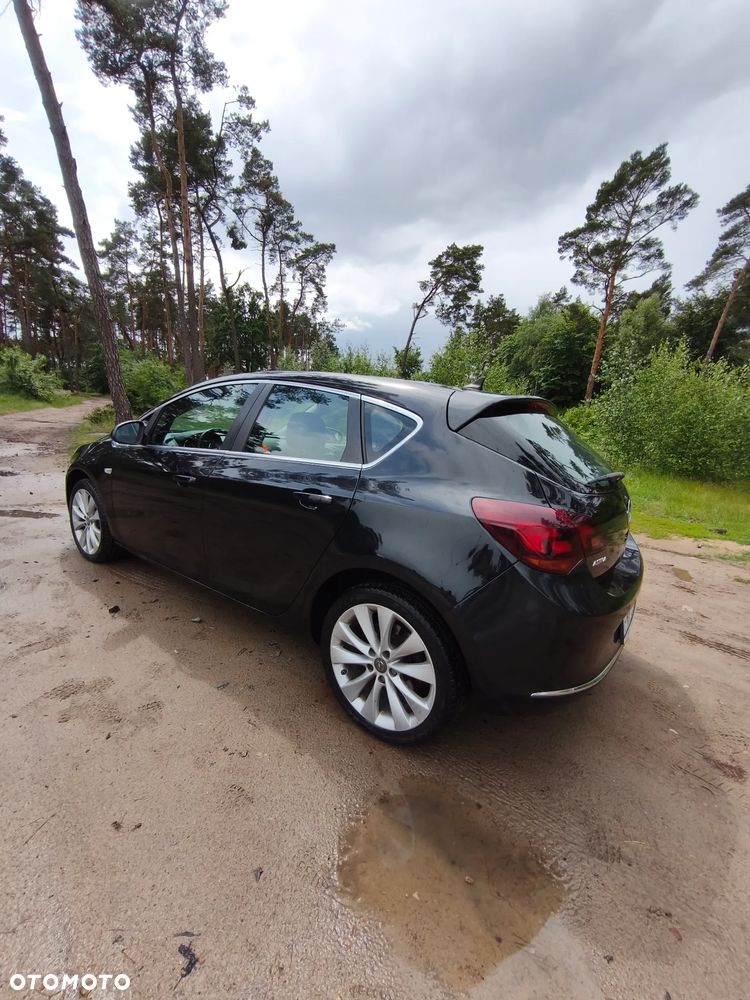 Opel Astra 1.6 CDTI Cosmo - 11