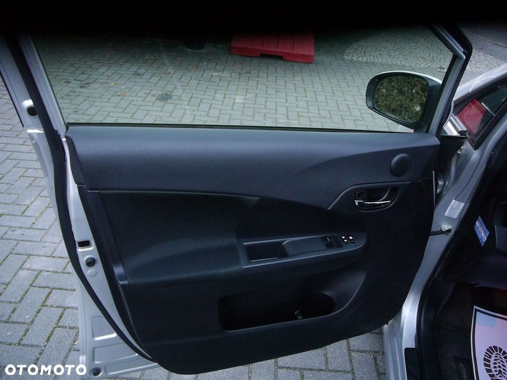 Toyota Verso S 1.33 Premium - 32