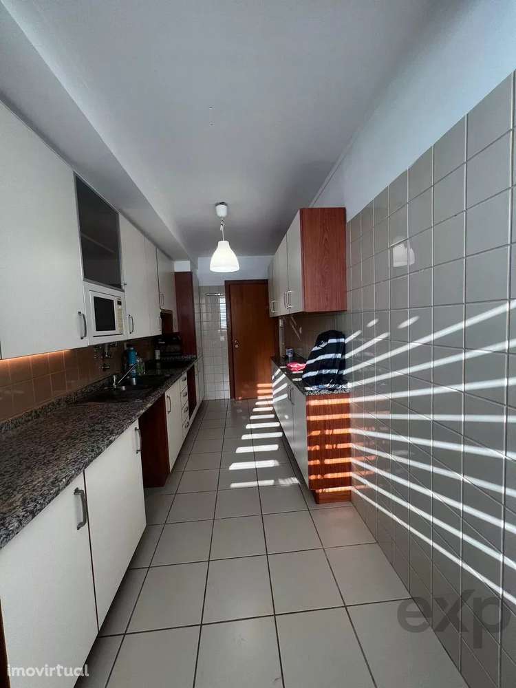 Arrenda-se excelente apartamento T3 em Santa Clara - Grande imagem: 5/14