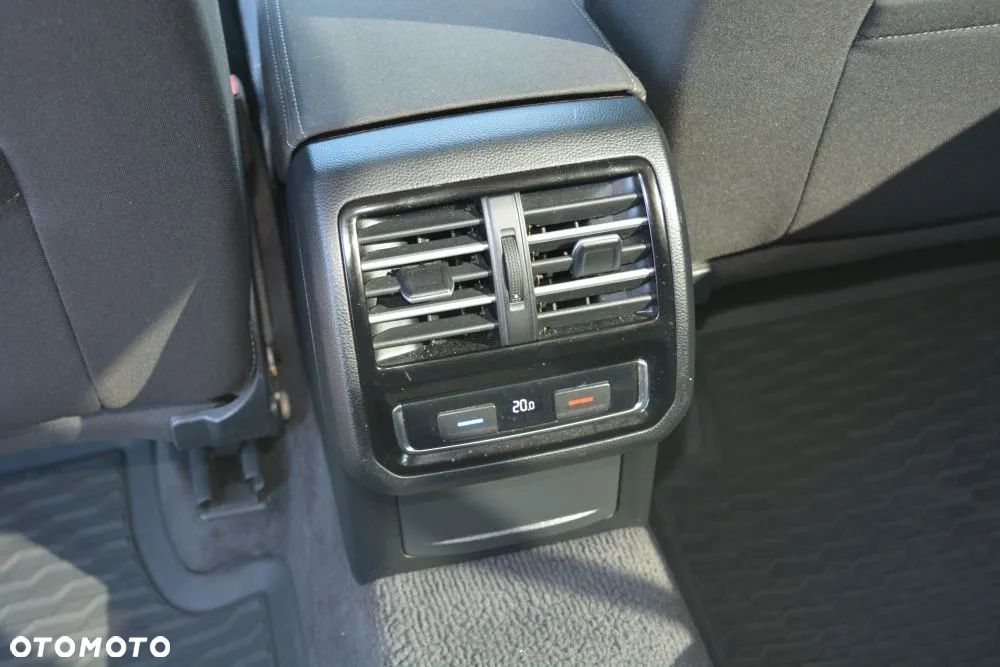 Volkswagen Passat 2.0 TDI BMT Comfortline DSG - 12