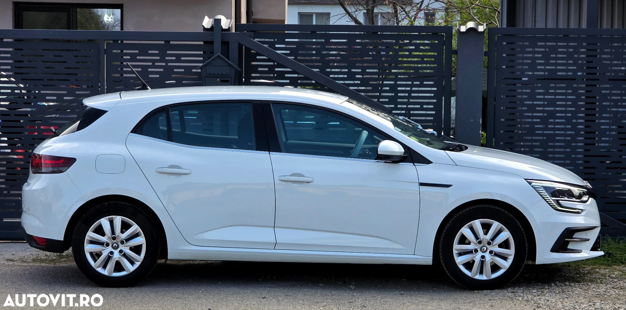 Renault Megane BLUE dCi 115 INTENS - 8