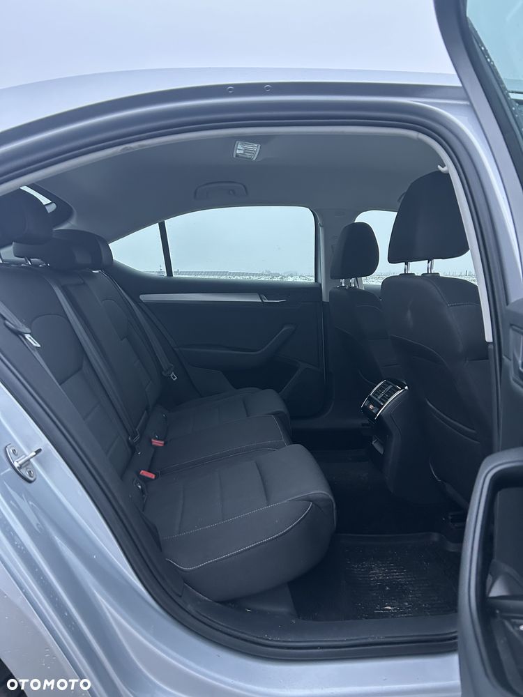 Skoda Superb 2.0 TDI Ambition DSG - 14