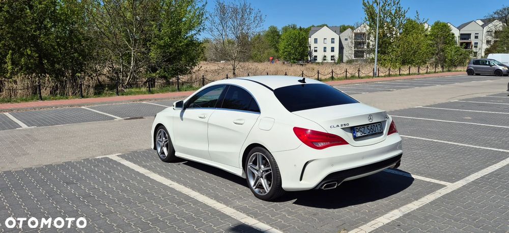 Mercedes-Benz CLA 250 4-Matic AMG Line - 2