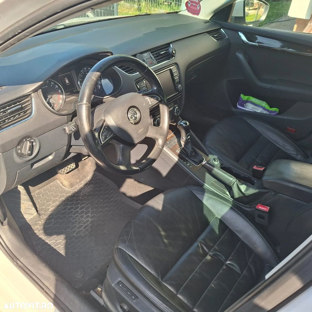 Skoda Octavia 1.6 TDI DSG Ambition - 13