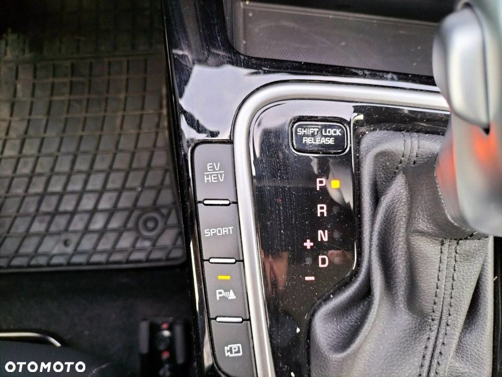 Kia XCeed - 16
