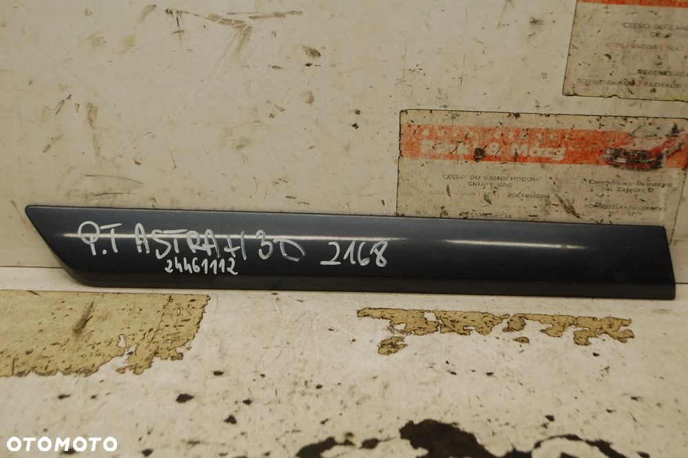 LISTWA BŁOTNIKA PRAWY TYŁ TYLNA 24461112 OPEL ASTRA III H 3D Z168 - 1