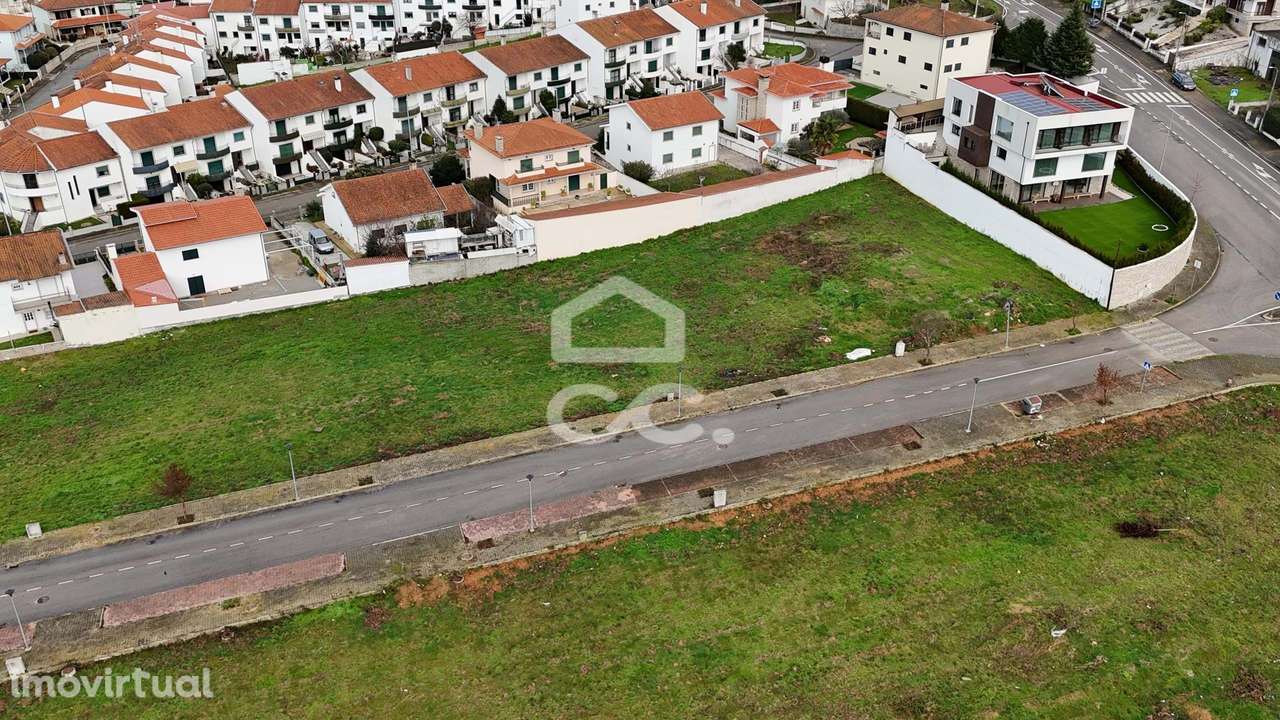 Lote de terreno destinado à construção de moradia, situado em uma loca - Grande imagem: 3/15