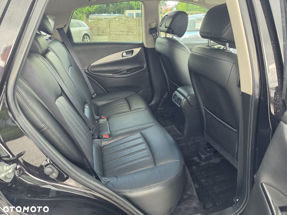 Infiniti QX50 - 12