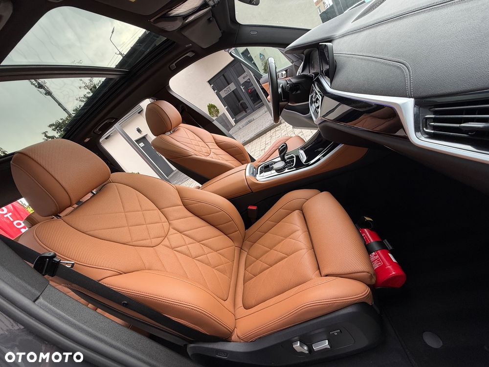 BMW X5 xDrive40i - 14