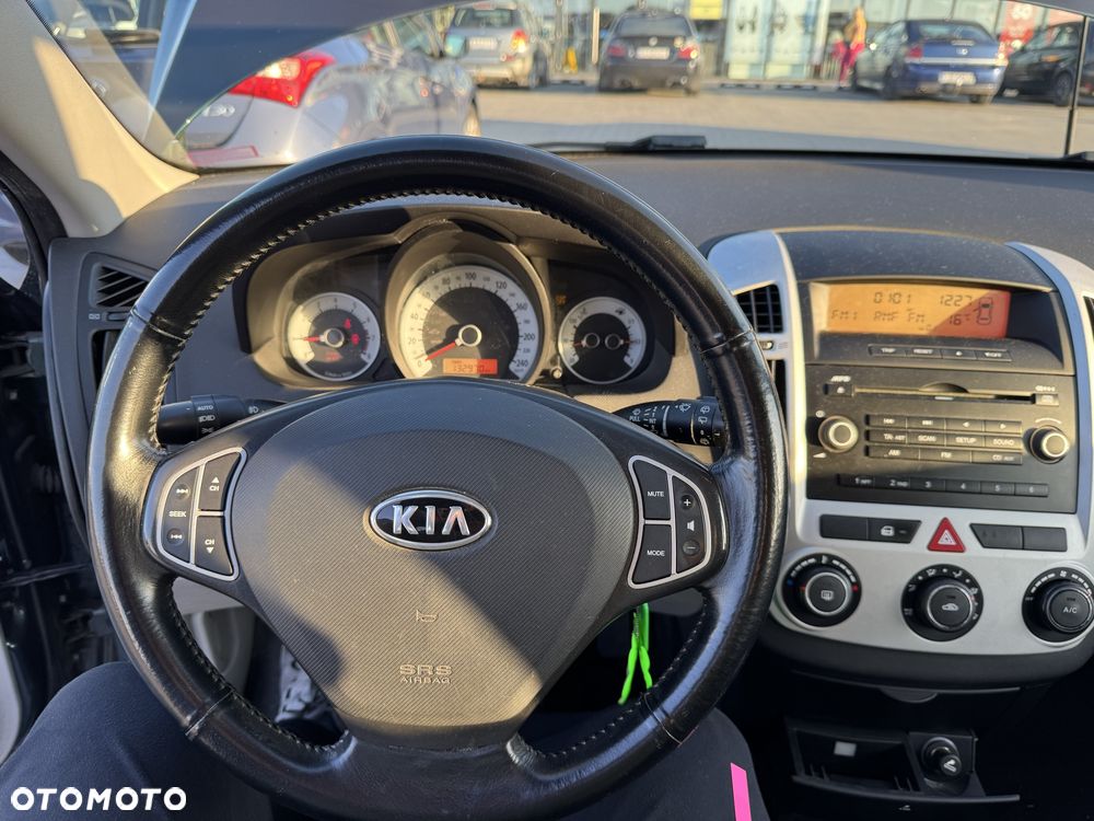 Kia Ceed - 5