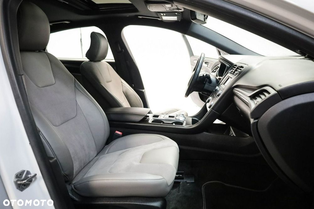 Ford Fusion - 20