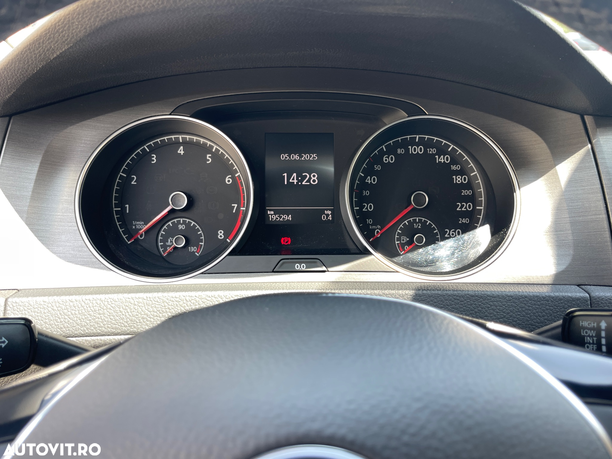 Volkswagen Golf 1.2 TSI BlueMotion Technology Comfortline - 38