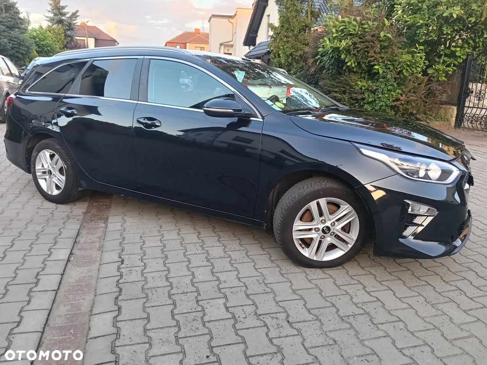 Kia Ceed - 1