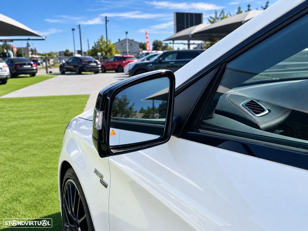 Mercedes-Benz CLA 45 AMG 4Matic Speedshift 7G-DCT Night Edition - 11