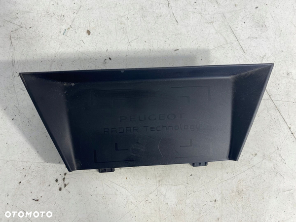 ZAŚLEPKA RADARU ZDERZAKA PEUGEOT 208 II EU
