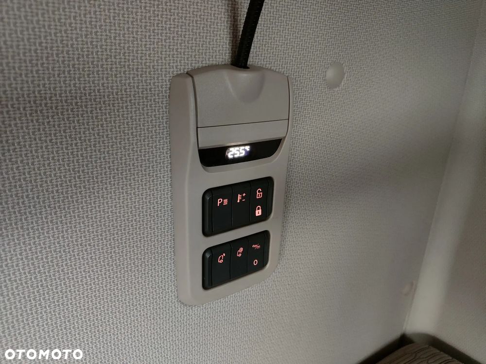 DAF XF 106.480 / SUPER SPACE CAB /  EURO 6 / STANDARD / - 30