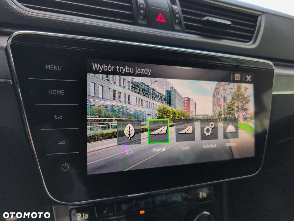 Skoda Superb 2.0 TDI SCR 4x4 Scout DSG - 24