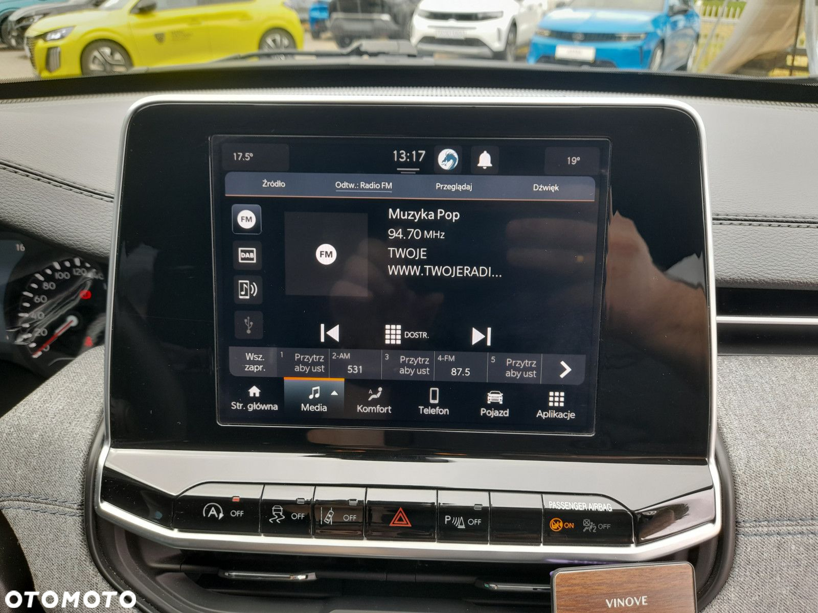 Jeep Compass - 26