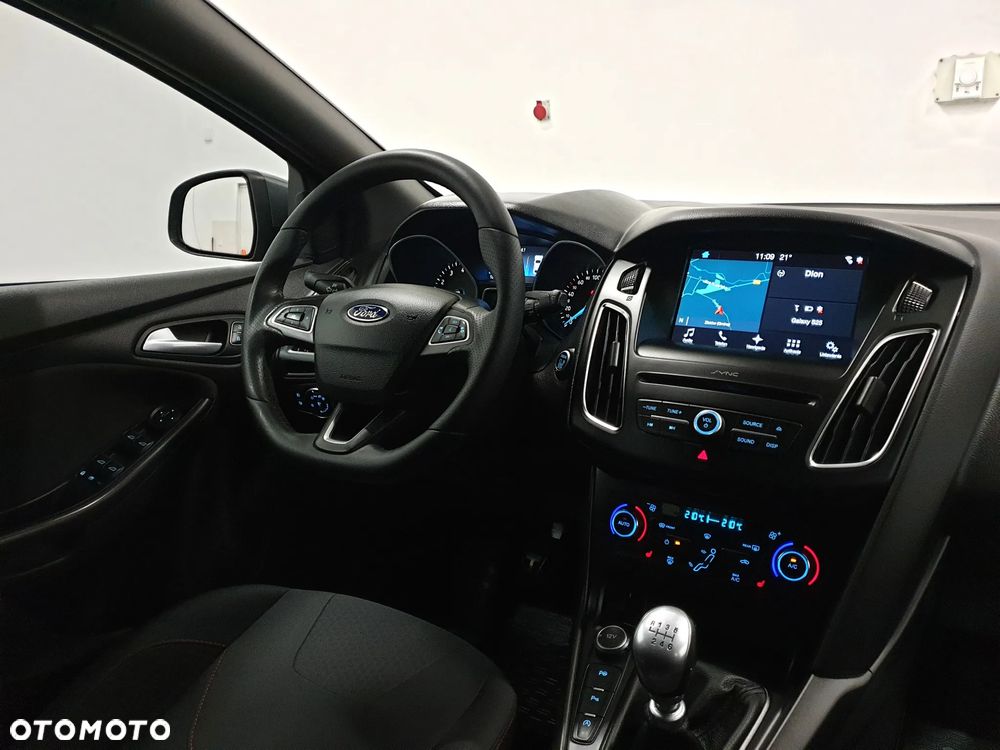 Ford Focus 1.5 EcoBoost STart-Stopp-System ST-LINE - 11