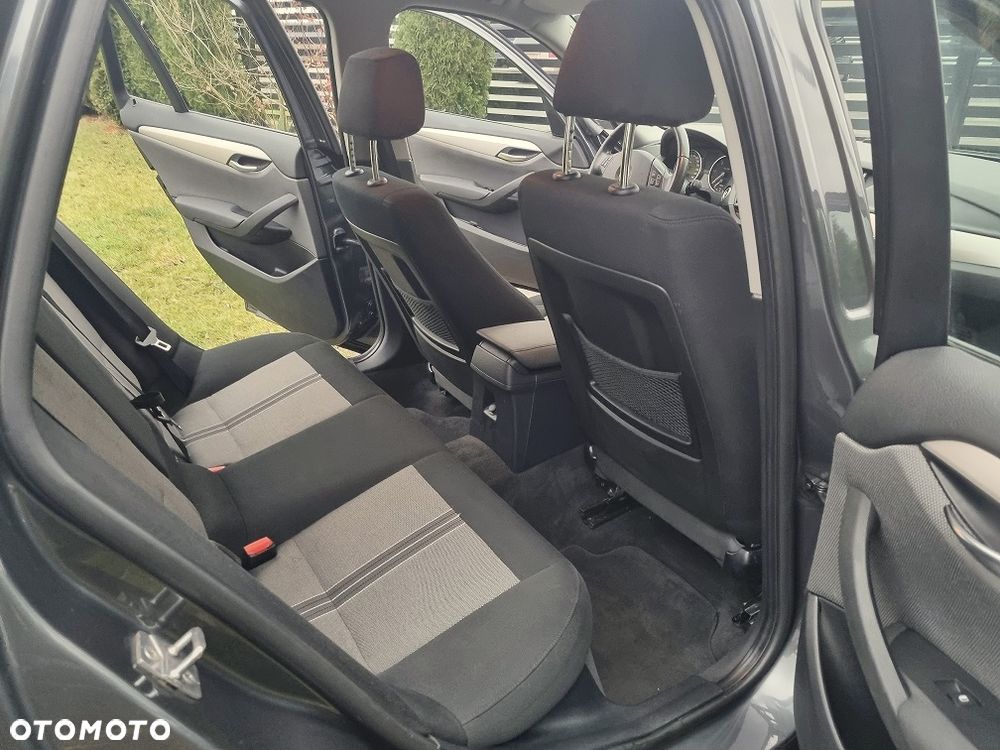 BMW X1 sDrive18d xLine - 11