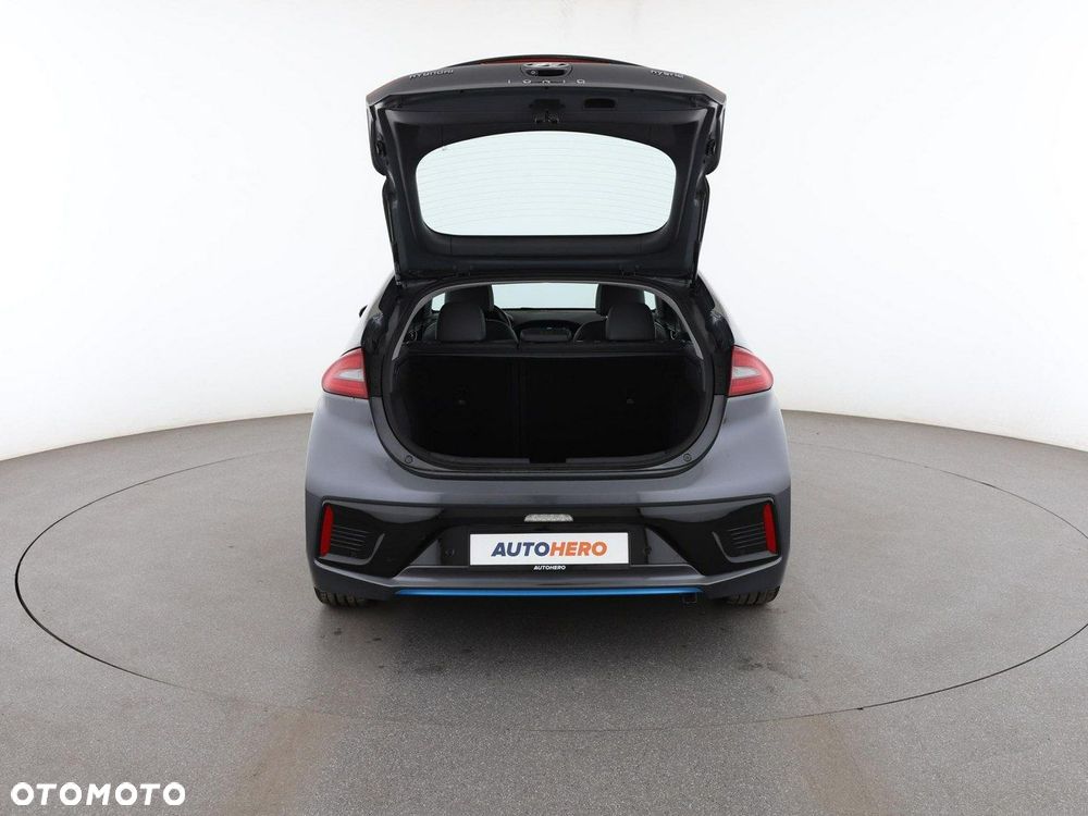 Hyundai IONIQ - 19