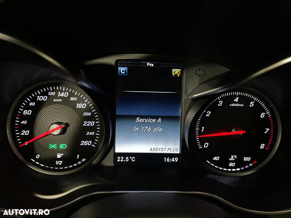 Mercedes-Benz C 200 AMG Line - 23