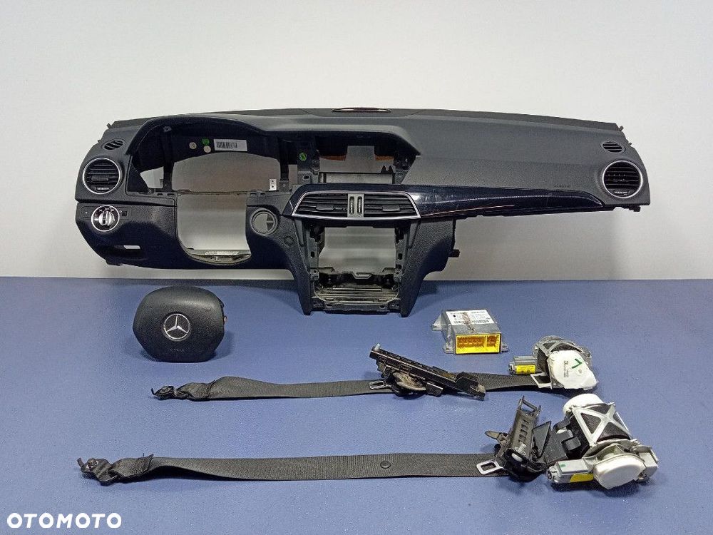 MERCEDES C W204 LIFT DESKA ROZDZIELCZA PODUSZKI PASY SENSOR EU 2046805787 - 1