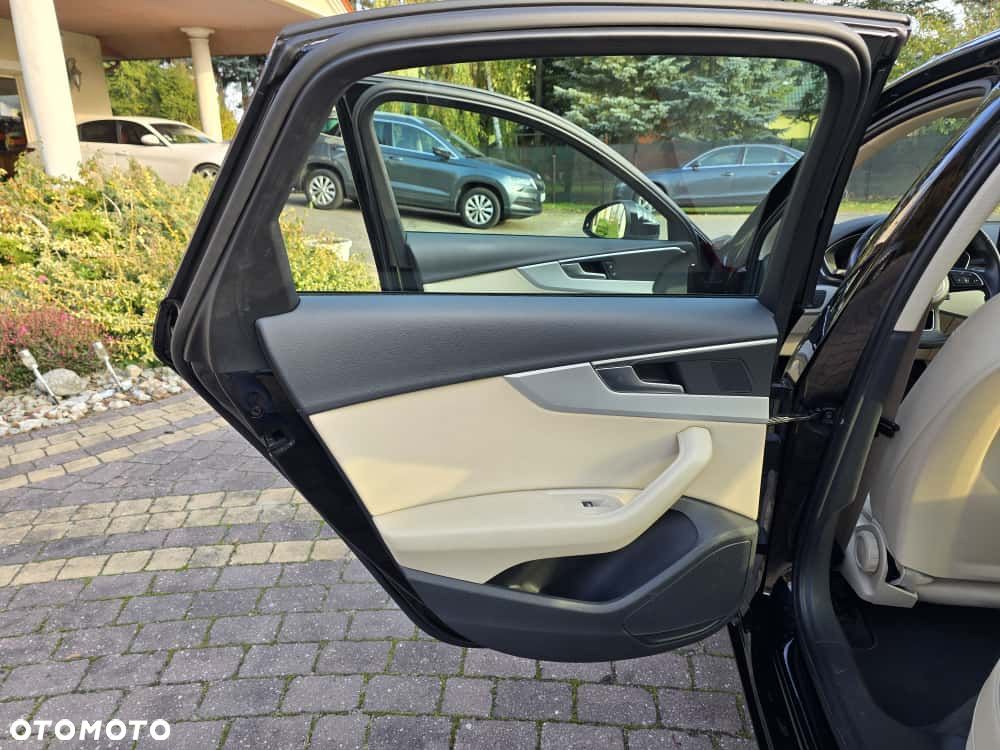 Audi A4 Limousine - 19