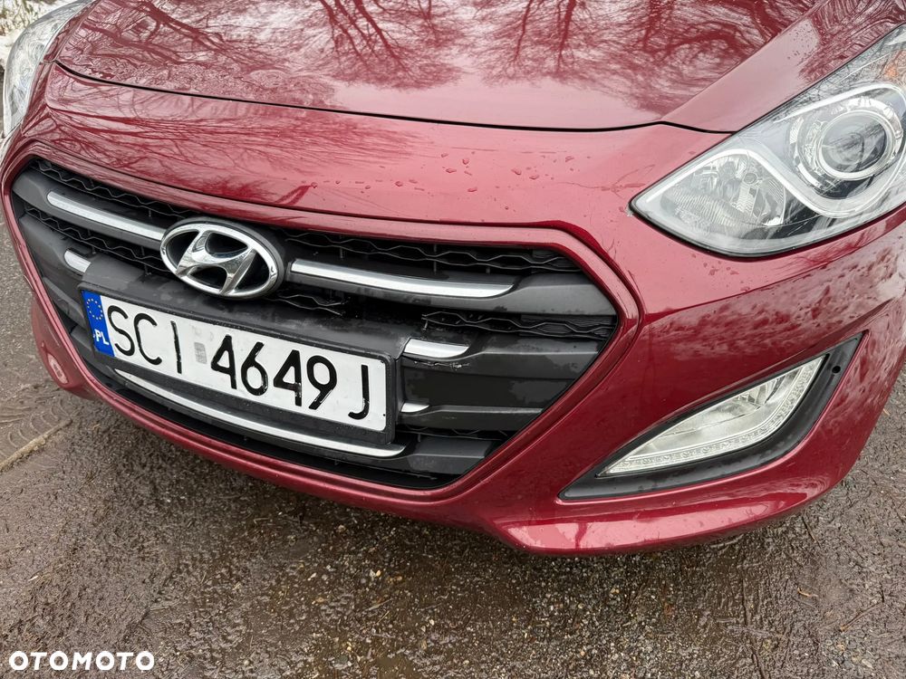 Hyundai i30 1.4 BlueDrive Classic + - 11