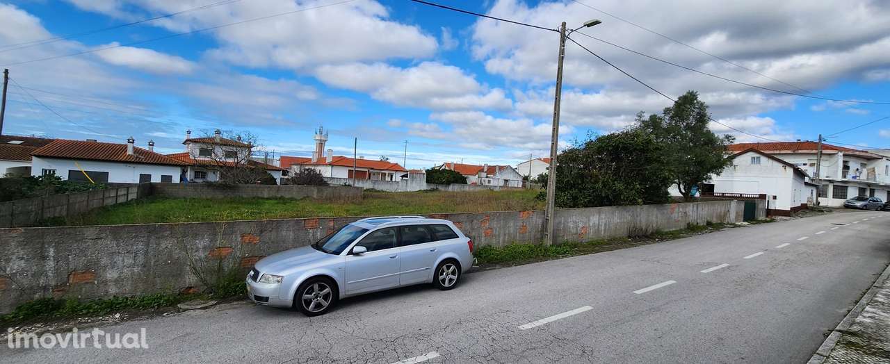 Extenso terreno urbano em Casal Galego - Marinha Grande - Grande imagem: 5/13
