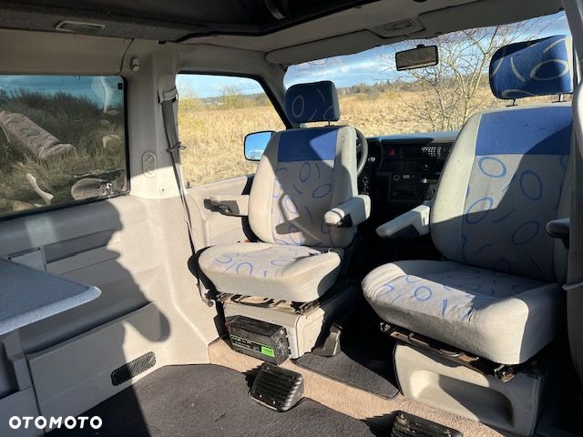 Volkswagen California - 11