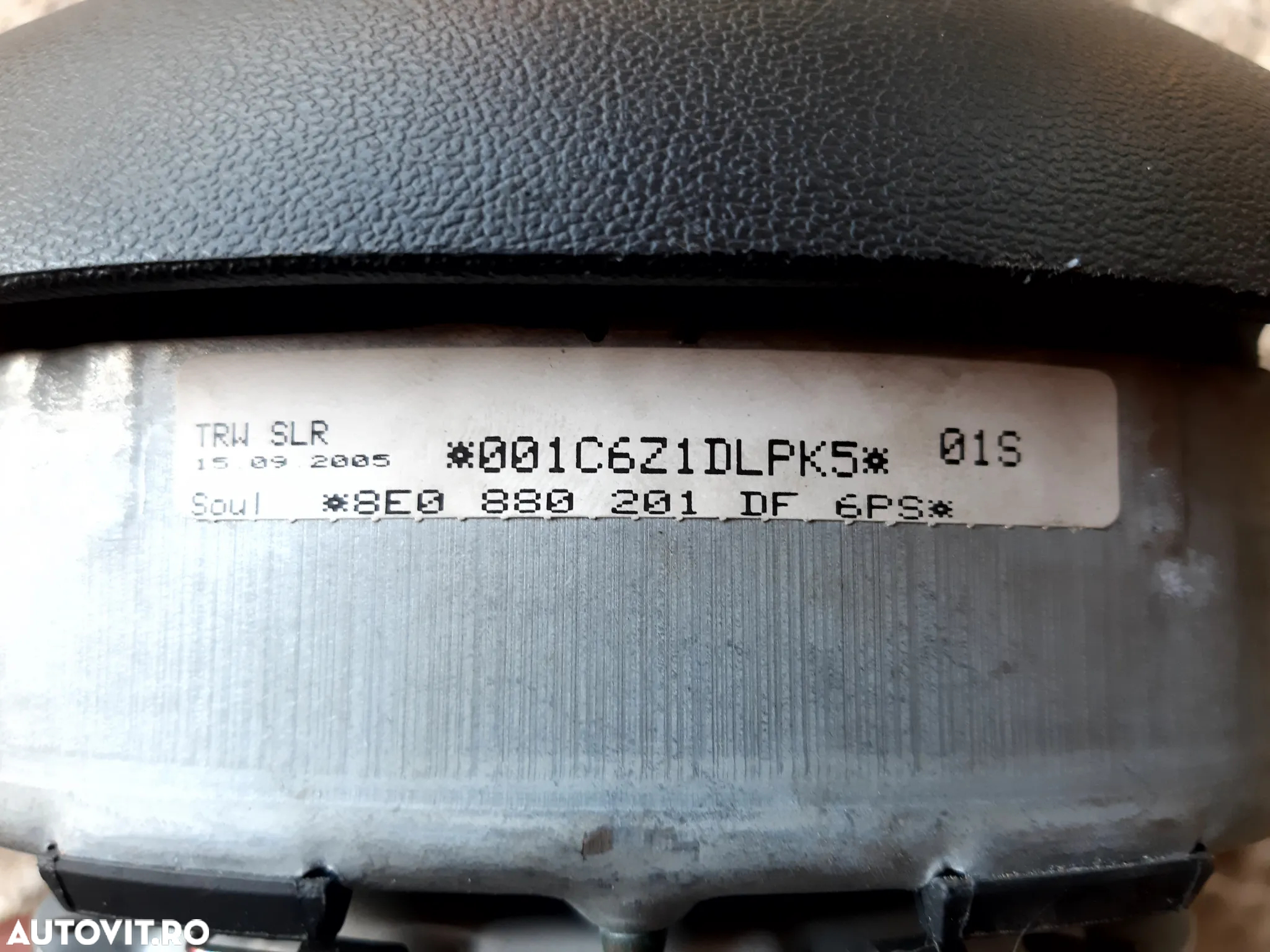 Airbag volan 4 spite cu comenzi  AUDI A4 B7 cod 8E0880201DF - 3