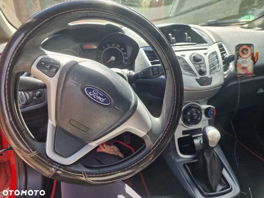 Ford Fiesta 1.25 Ambiente EU5 - 18