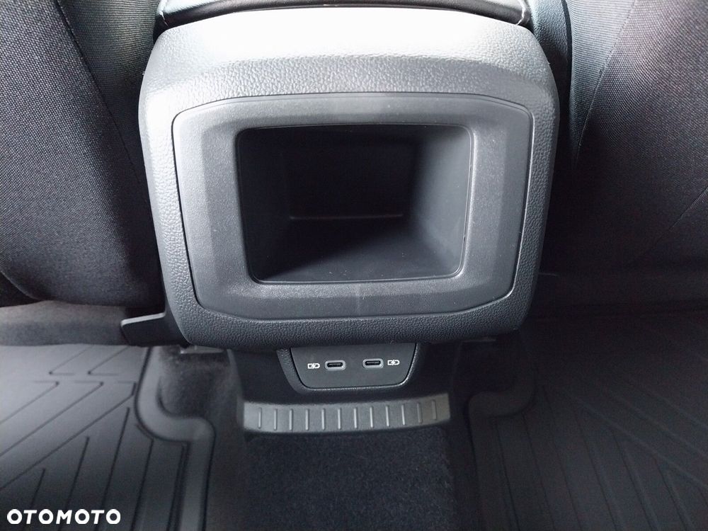 Volkswagen T-Cross - 12