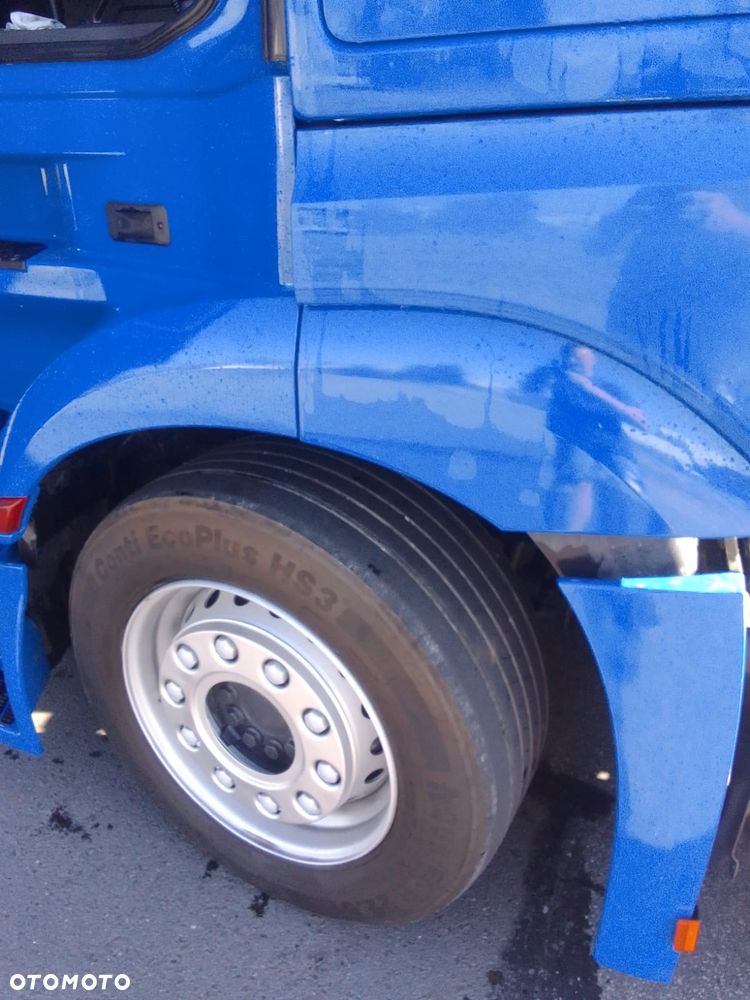 Mercedes-Benz Actros - 10