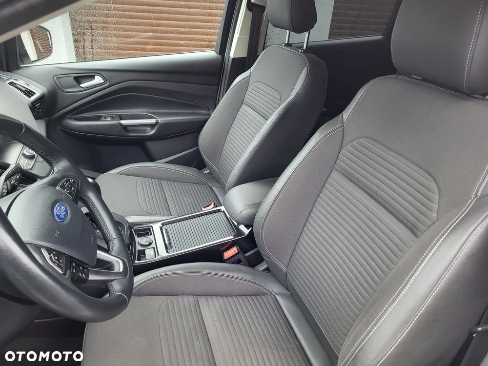 Ford Kuga - 14
