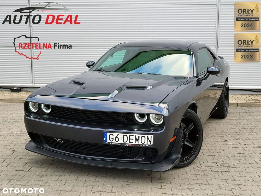 Dodge Challenger - 1