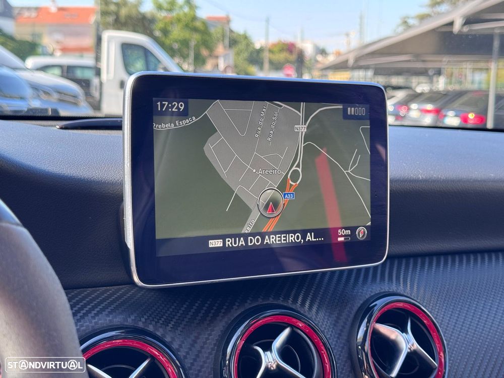 Mercedes-Benz A 45 AMG 4Matic Speedshift 7G-DCT - 12