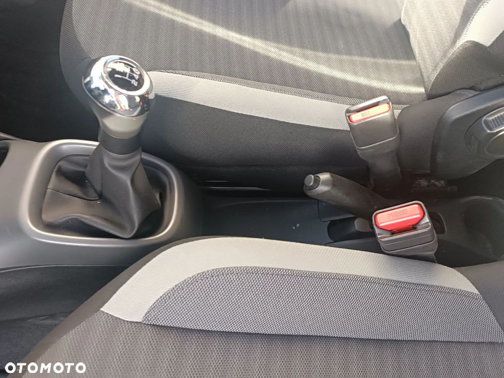 Toyota Aygo x-play - 8