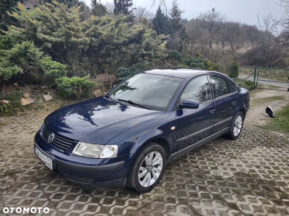 Volkswagen Passat - 2