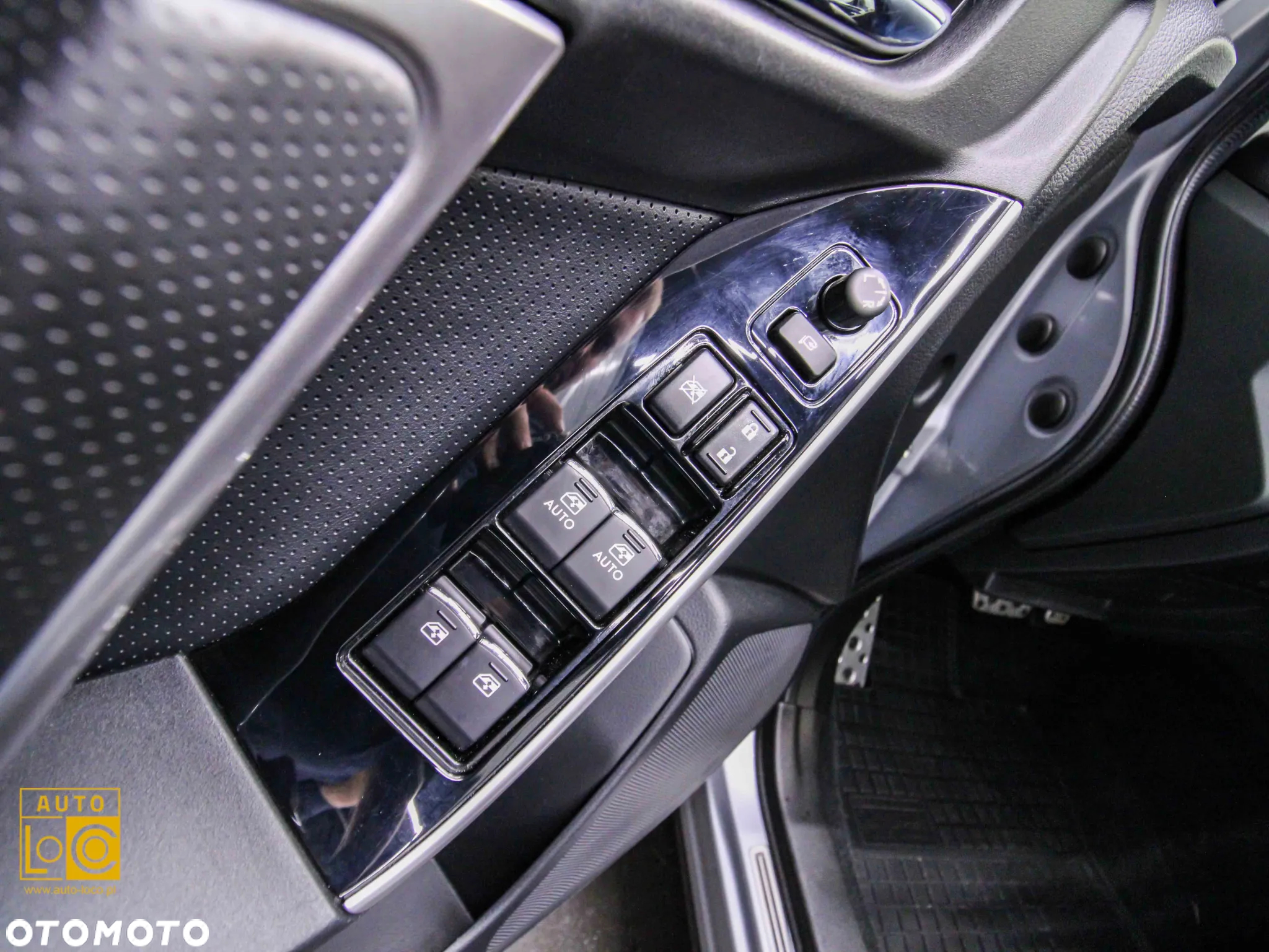Subaru Forester 2.0 i Exclusive Lineartronic - 26